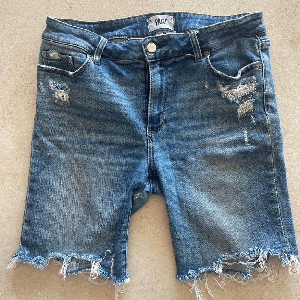 PAIGE DEMIM SHORT ULTRA DESTROYED- S 30